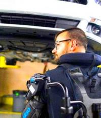 Костюм-экзоскелет EksoVest