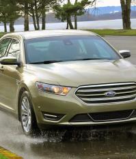 Ford Taurus 2012 года