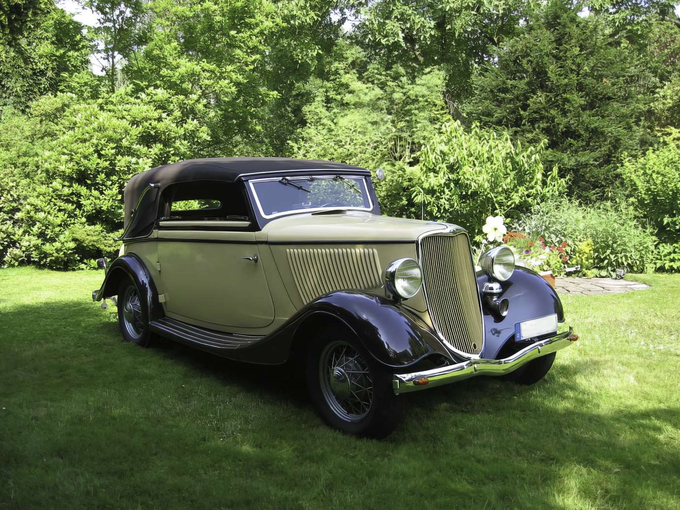 Ford Rheinland Cabriolet 1933 года, отреставрировал Лотар Беккер, Дрезден, Германия