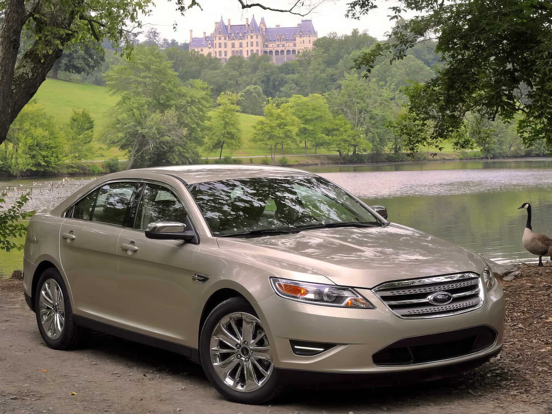 Ford Taurus 2010 год, шестое поколение
