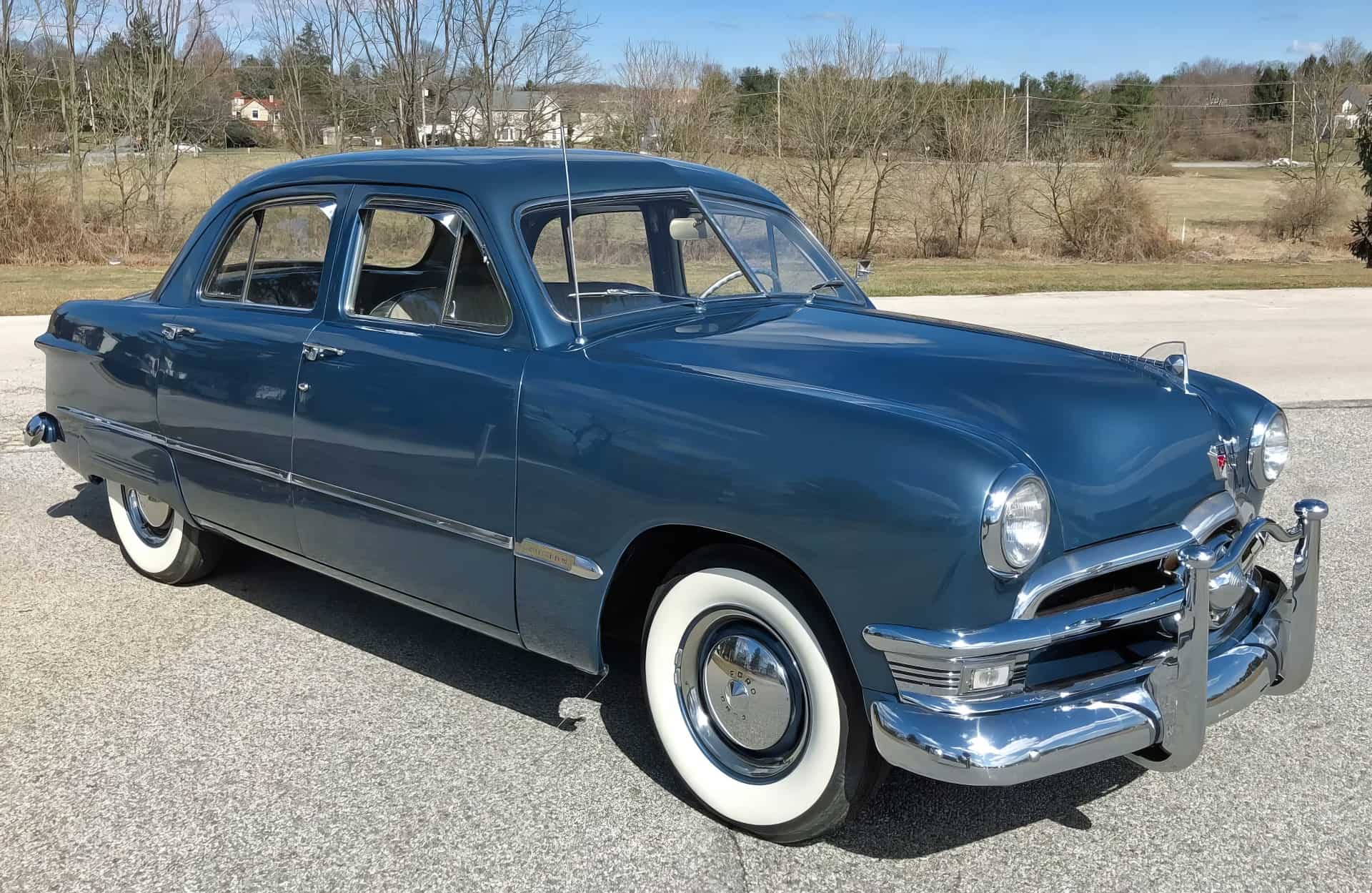 Ford Deluxe Sedan 1950 года