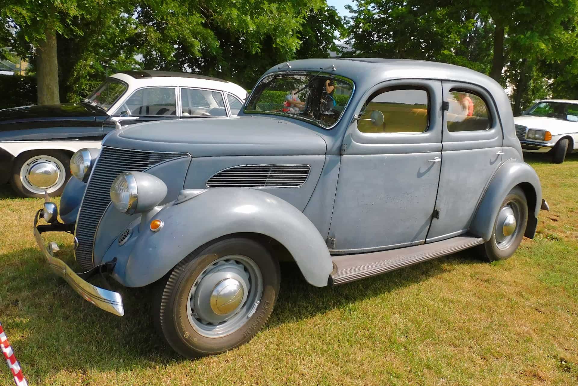 Ford V8 Model 62, 22 hp, четирехдверный, 1937-39 гг
