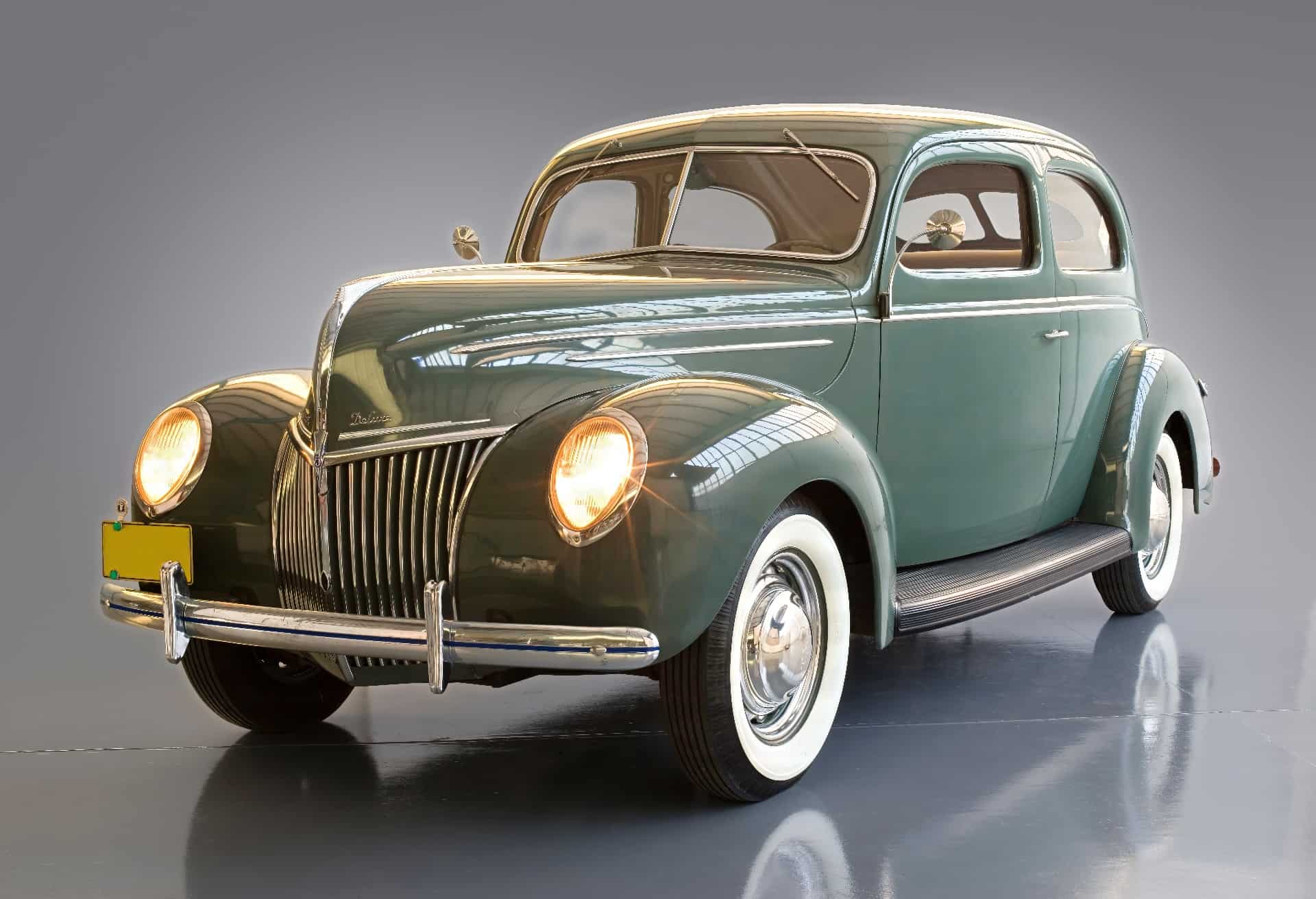Ford Deluxe Model 91A Tudor Sedan