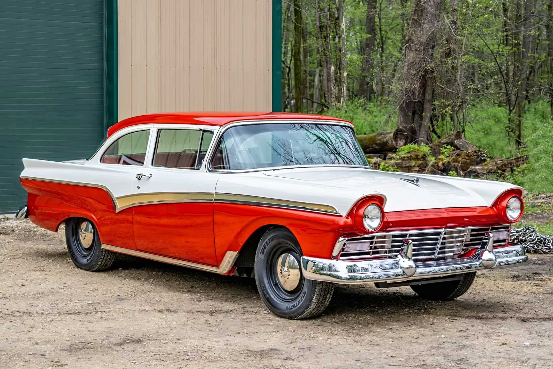 Ford Custom 300 Tudor Sedan 1957 года