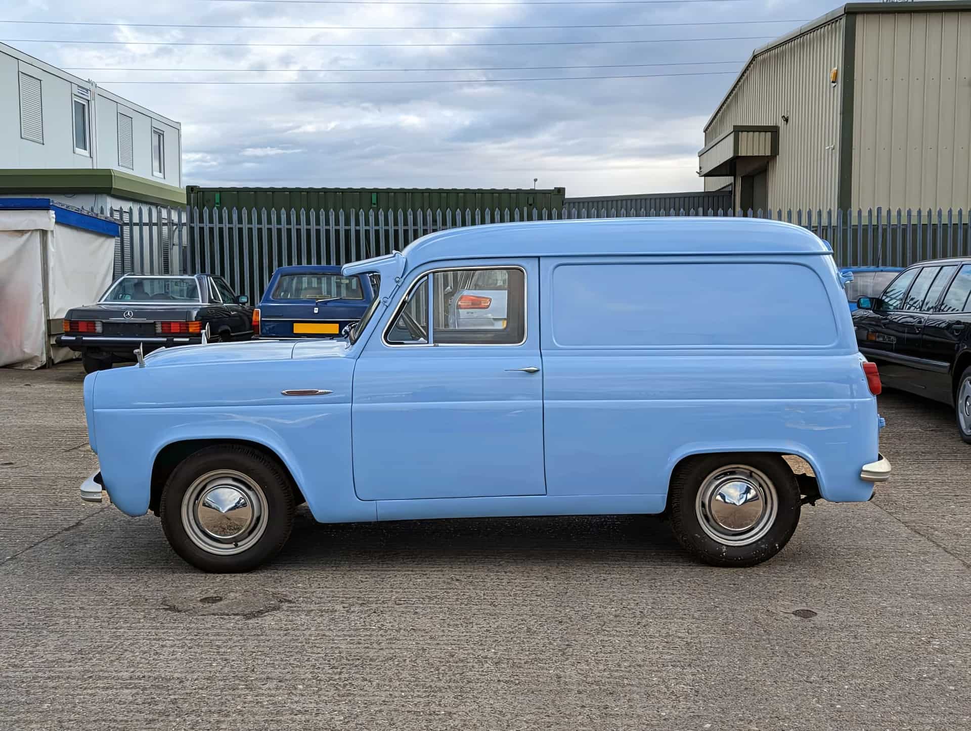FORD THAMES 300E 1956 года