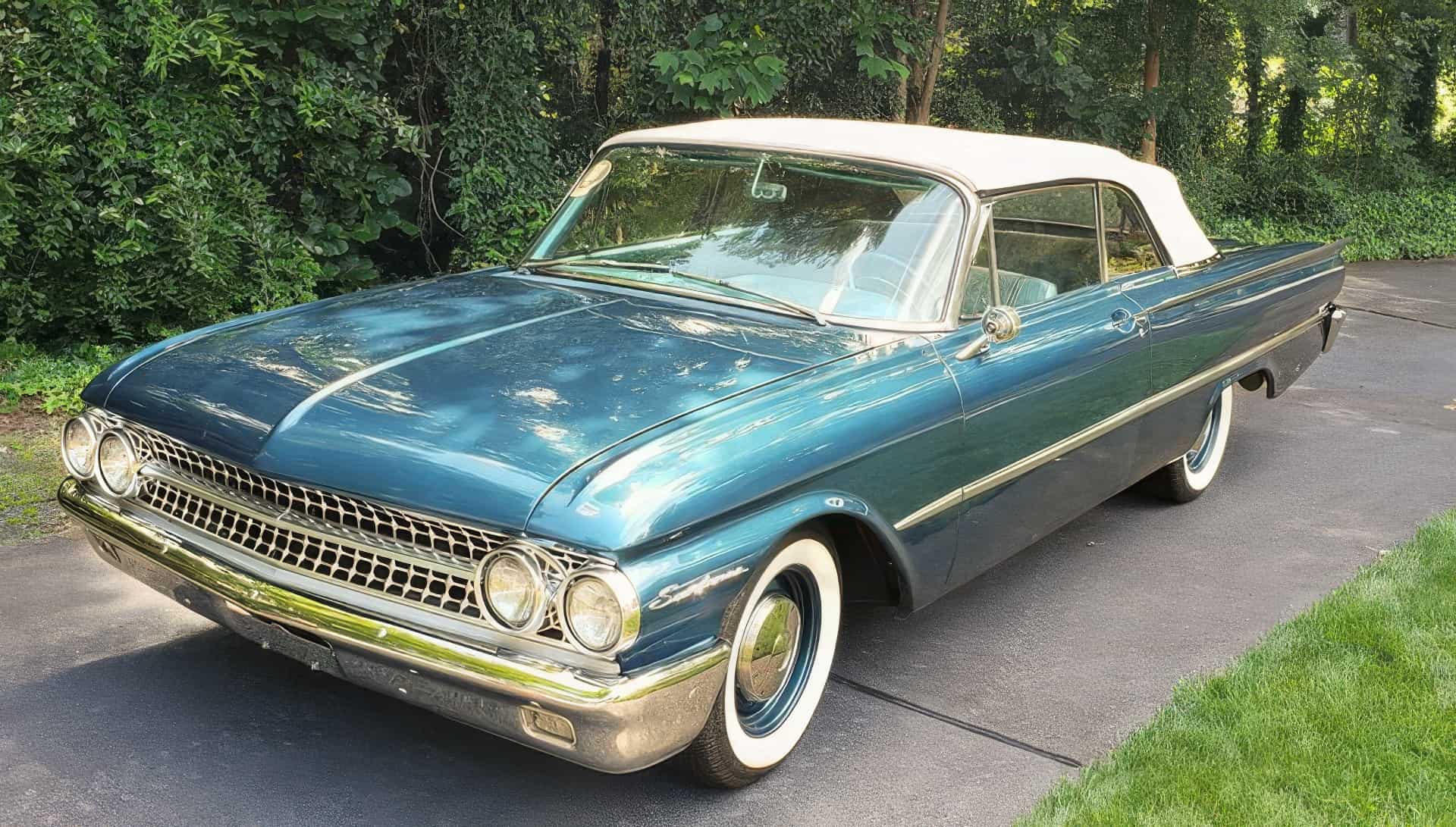 Ford Sunliner 1961 год