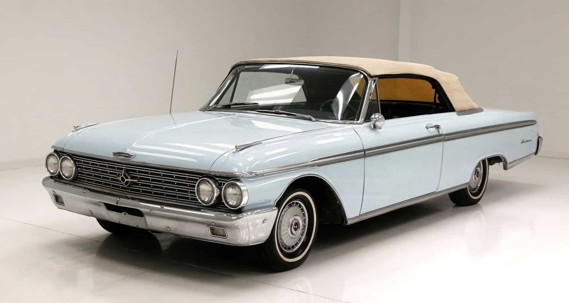 Ford Galaxie 500 Sunliner 1962 год