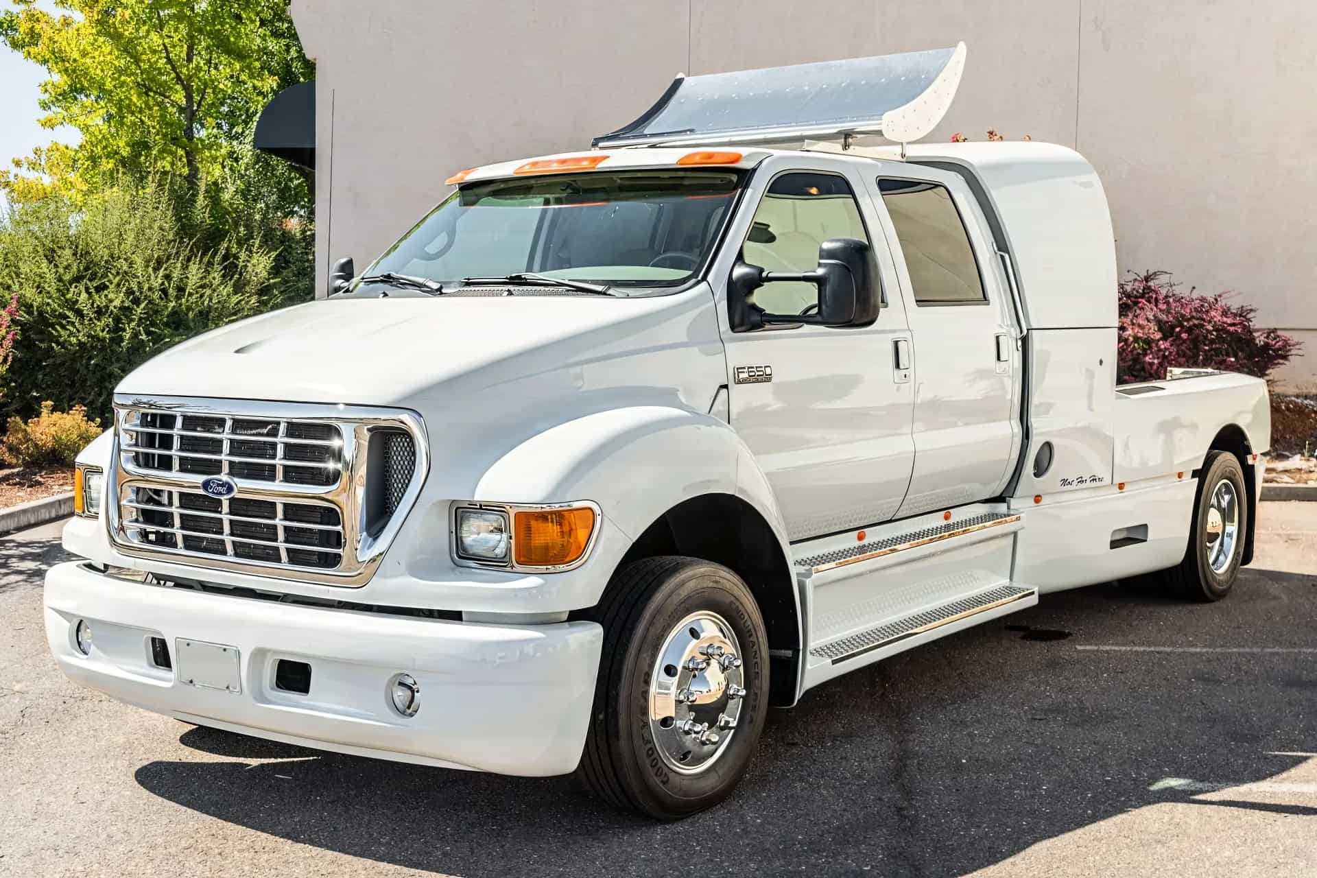 Ford F-650 Super Crewzer 2001 год