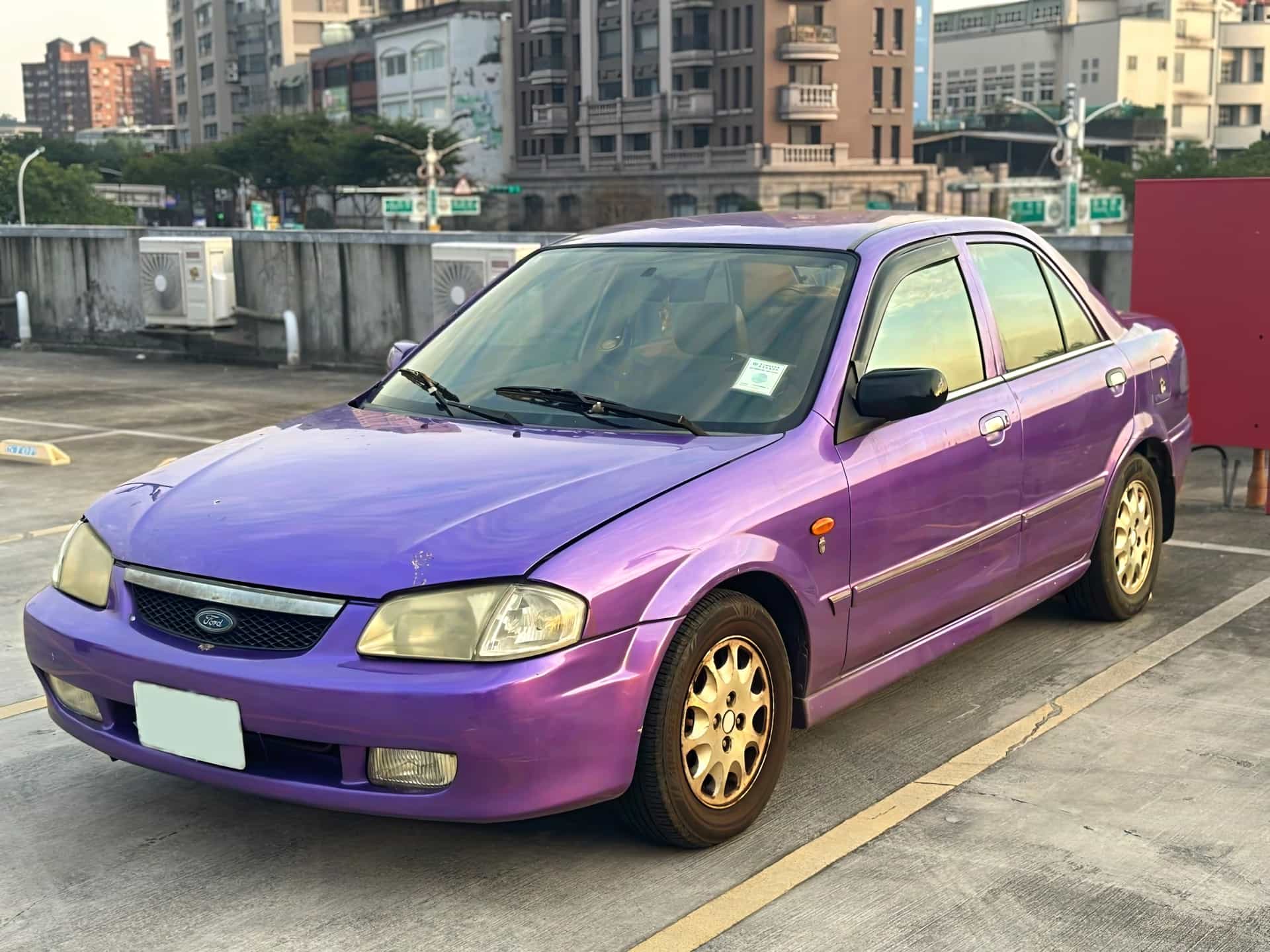Ford Tierra 1999 год